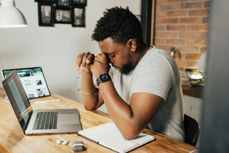 The Role of Remote Working Monitoring Software in Employee Wellbeing