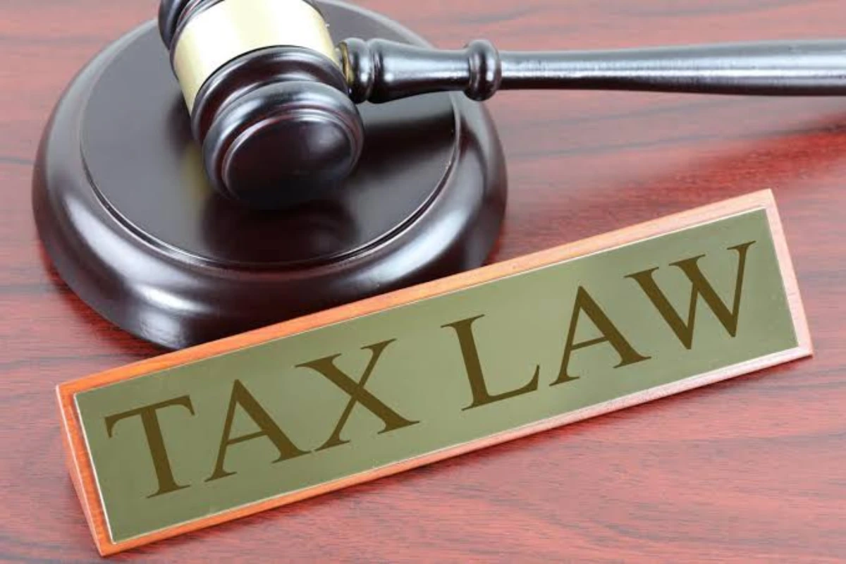 The Financial Benefits of Working With a Tax Lawyer